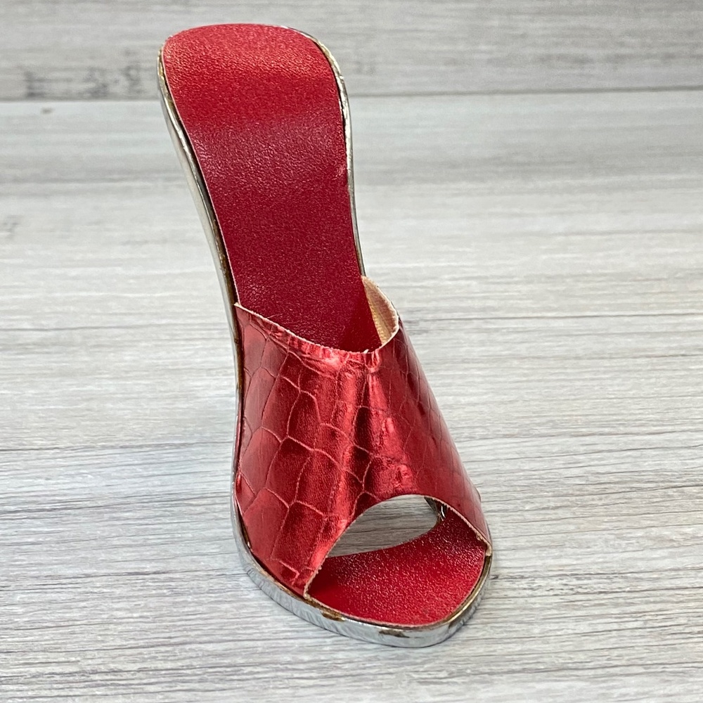 Wild Eye Red Stiletto High Heel Shoe Bottle Opener - EUC